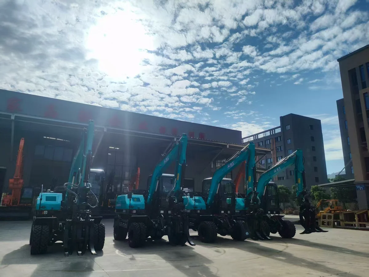 Excavator factory production and quality inspection
